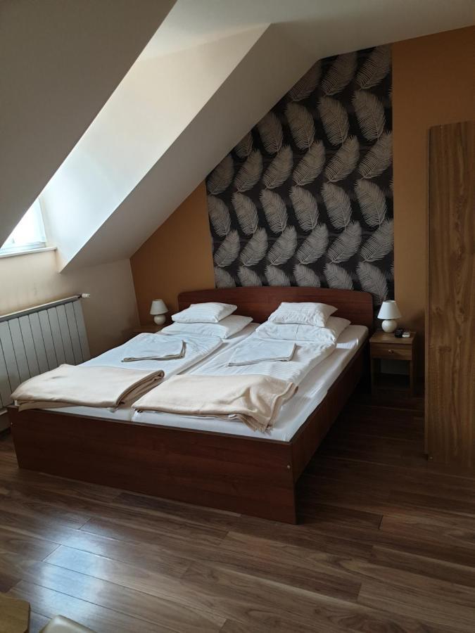 Kastelykert Fogado Hotel Szeged Ngoại thất bức ảnh
