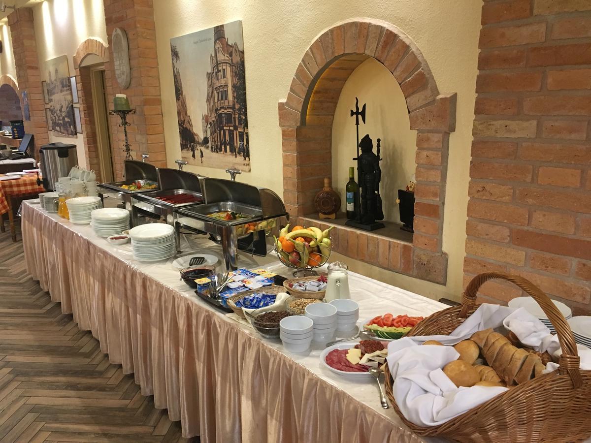 Kastelykert Fogado Hotel Szeged Ngoại thất bức ảnh
