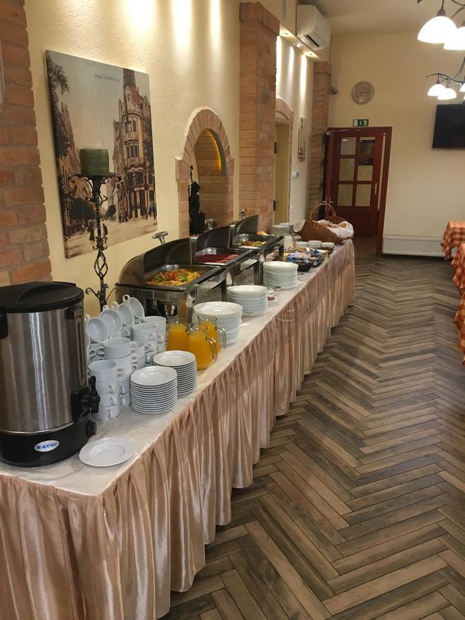 Kastelykert Fogado Hotel Szeged Ngoại thất bức ảnh